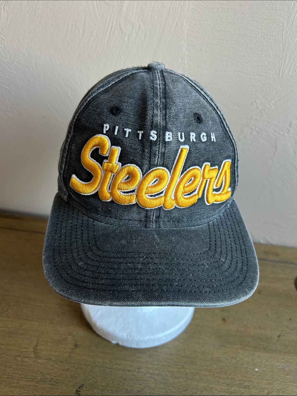 Pittsburgh Steelers Vintage-Style Black & Gold Baseball Cap Heavily-Faded Denim